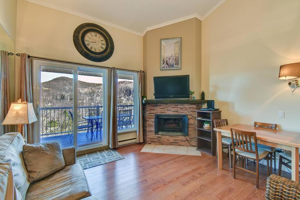 Charming Tremblant 1 Bedroom With Pool And Hot Tub Mont-Tremblant Exterior photo